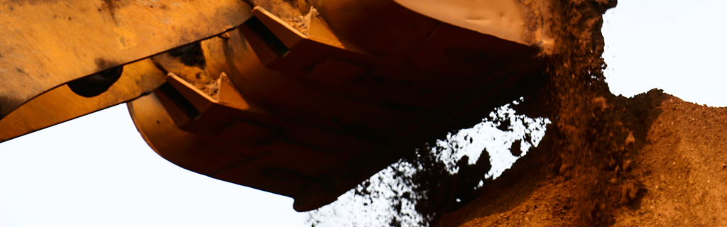 Excavation de sol par une excavatrice