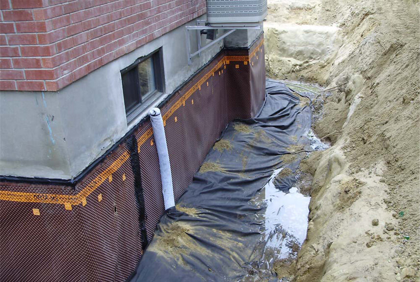 Réparation des tuyaux pour le drain français